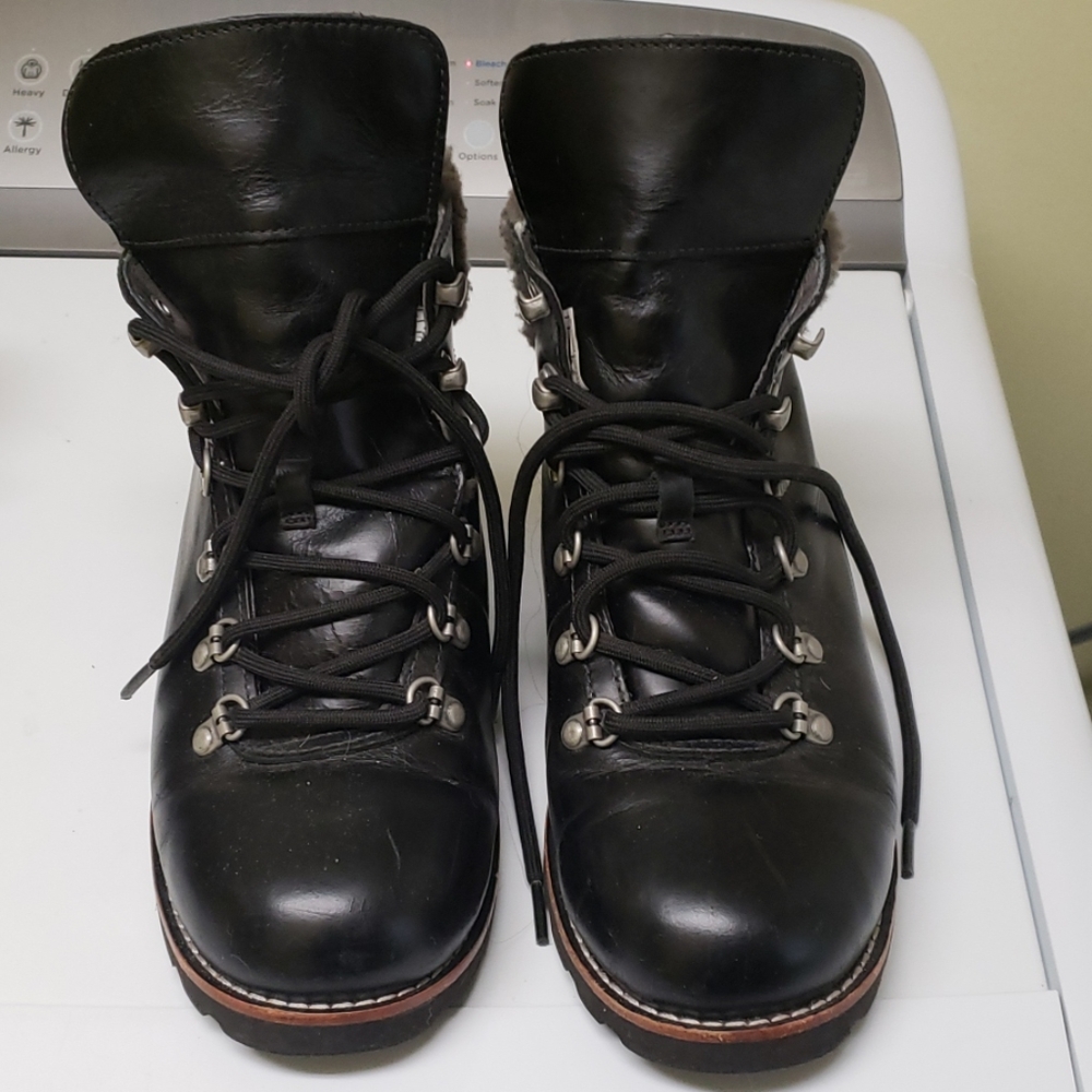 Uggs leather boots